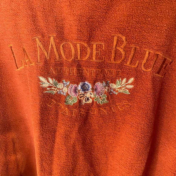 Vintage Embroidered Sweatshirt - Picture 3 of 6